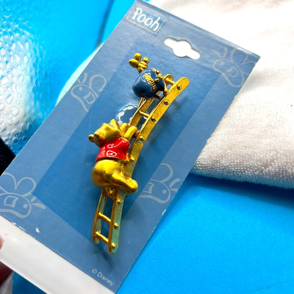 NWT Vintage Disney Brooch Winnie the Pooh - Picture 2 of 3